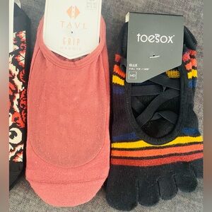 Club Pilates Grip Socks BUNDLE (2) Medium NWT
